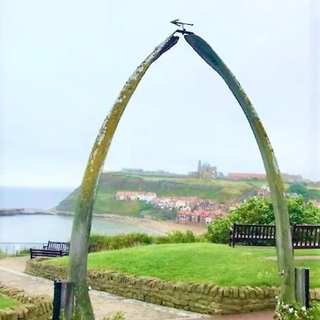 度假居 Demeter 惠特比